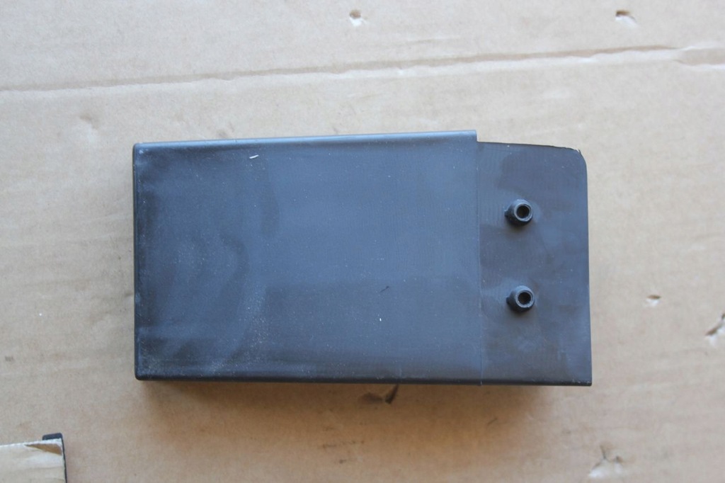 фото №1, Гумовий елемент обшивка бардачка vw scirocco 5n0035799