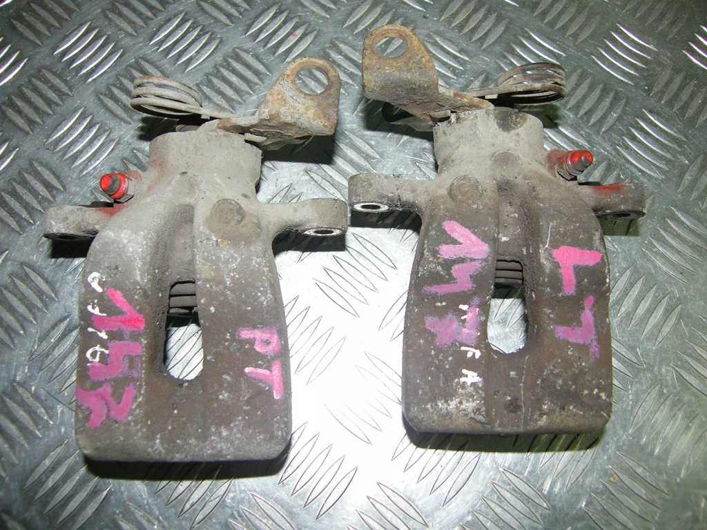 фото №1, Супорт правий лівий задня задній alfa romeo 147 156