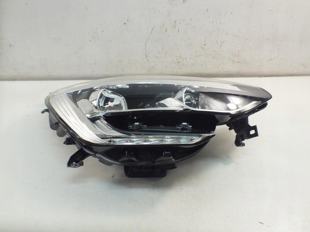 Renault megane iv фара праві оригінал в Україні