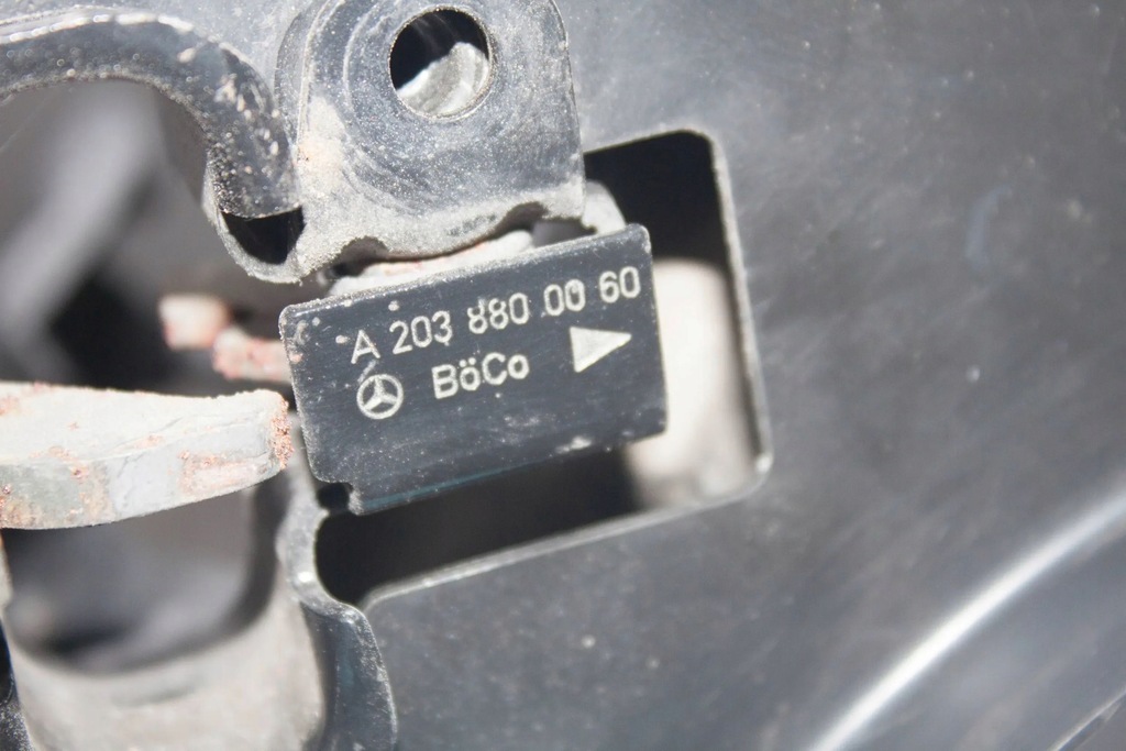 фото №9, Mercedes-benz e w211 2003 правая сторона корпус вентиляторов