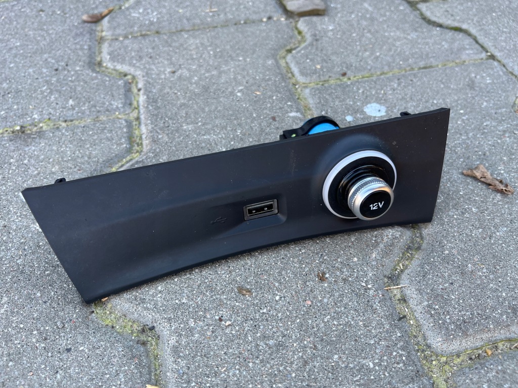 фото №1, Роз'єм прикурювача port usb alfa romeo stelvio 156115933 00505493820