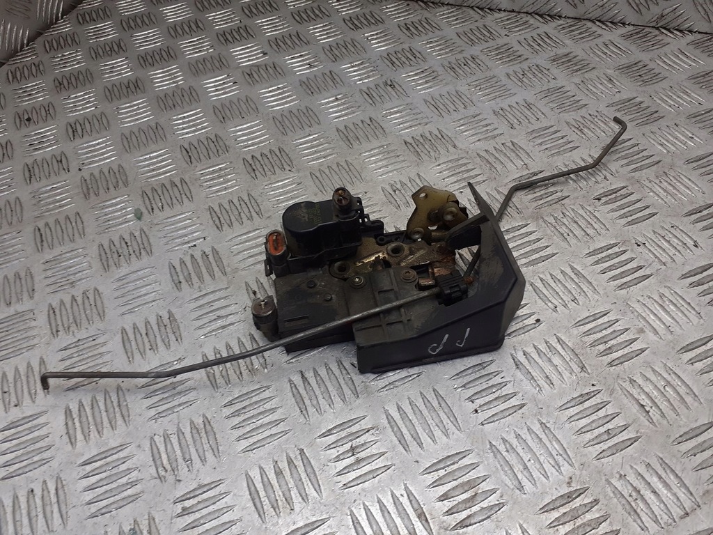 фото №1, Замок дверь центральный правый перед alfa romeo 156