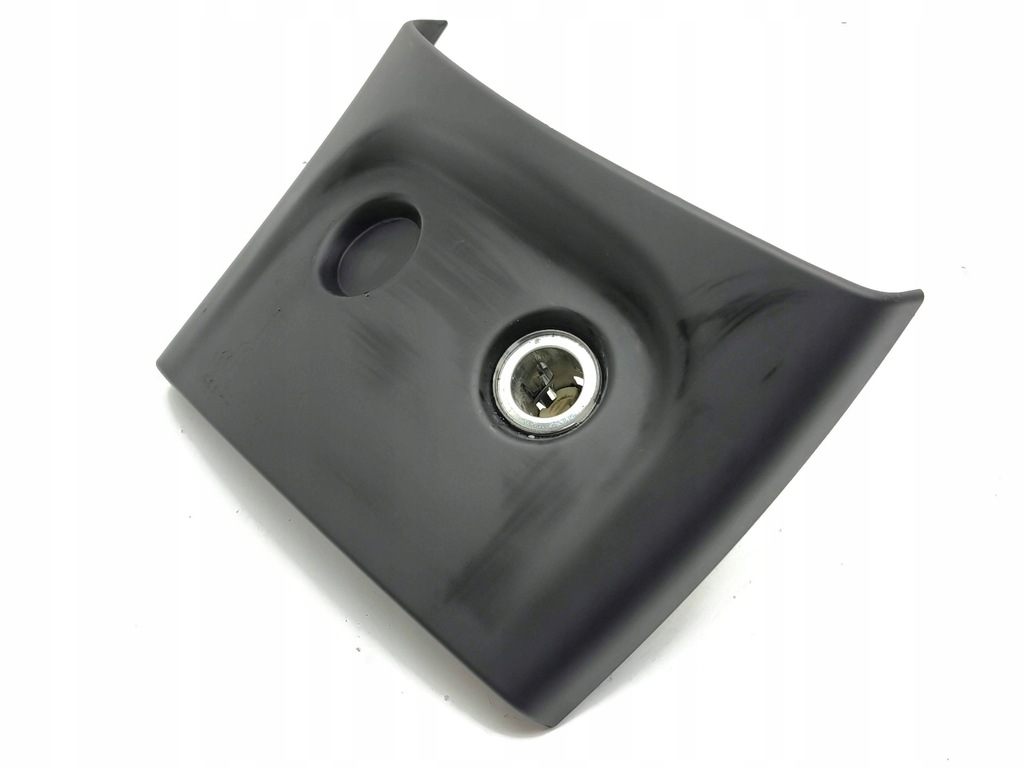 фото №11, Porsche cayenne 92a 2011 разъём прикуривателя задний туннель среднего