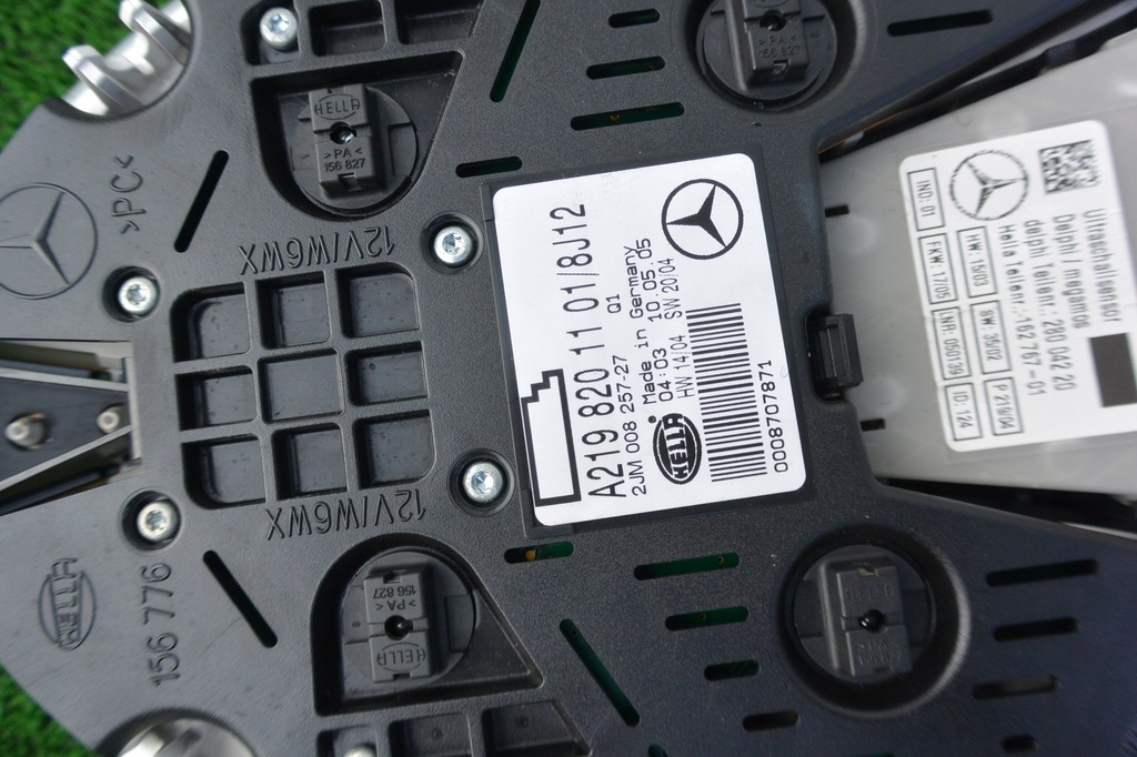 фото №5, Лампа потолочный задняя beż mercedes cls w219