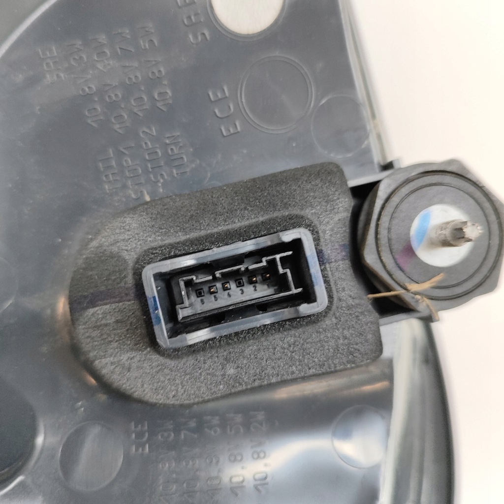 фото №10, Bmw 6 f12 f13 2012 правая сторона лампа задняя