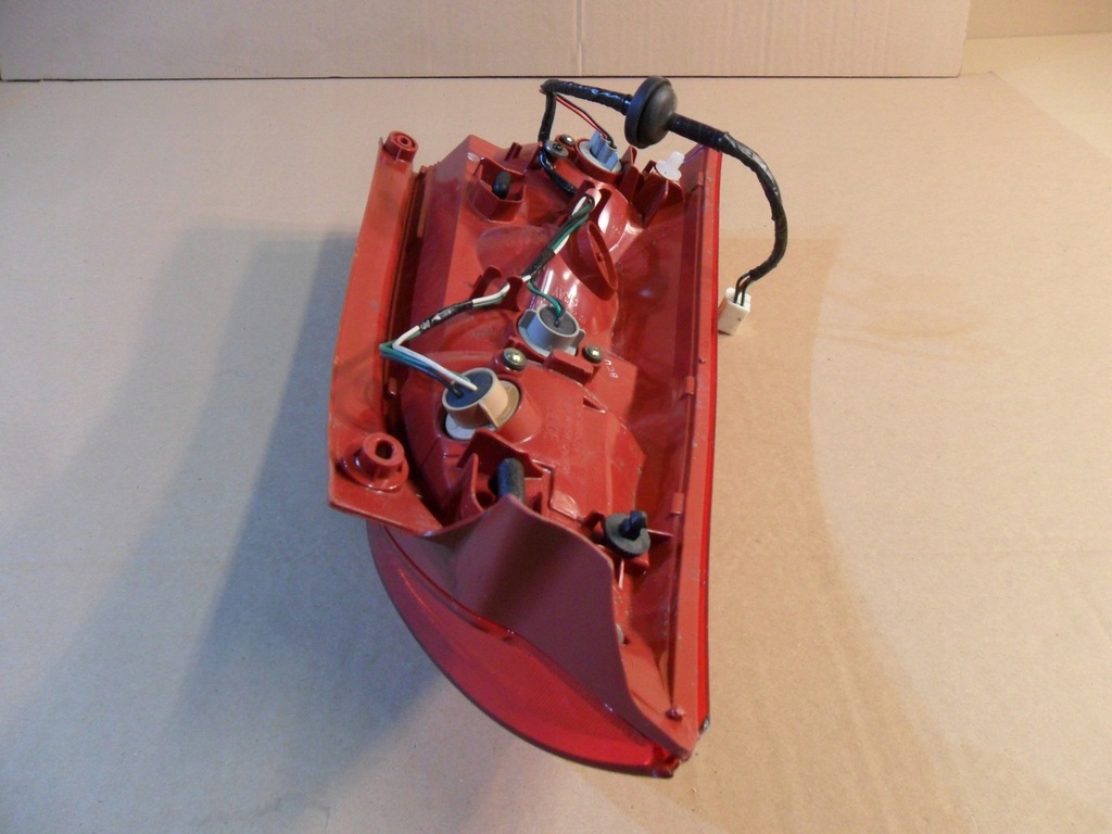 фото №14, Mazda premacy lift права лампа задня задня 220-61961