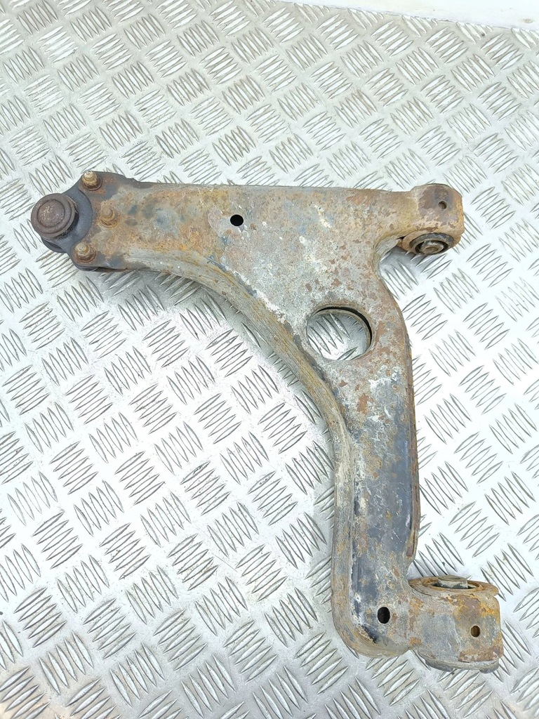 фото №7, Opel astra h 2006 перед сторона правая нижний рычаг передний