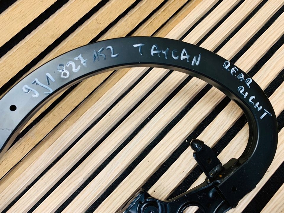 фото №6, Porsche taycan петля задня 9j1927152 9j1927151