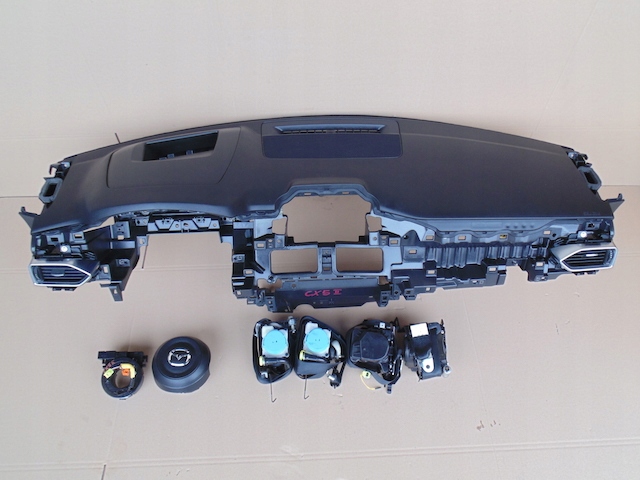 фото №1, Приборная панель консоль приборная панель подушка безопасности mazda cx5 ii 2018 rok.