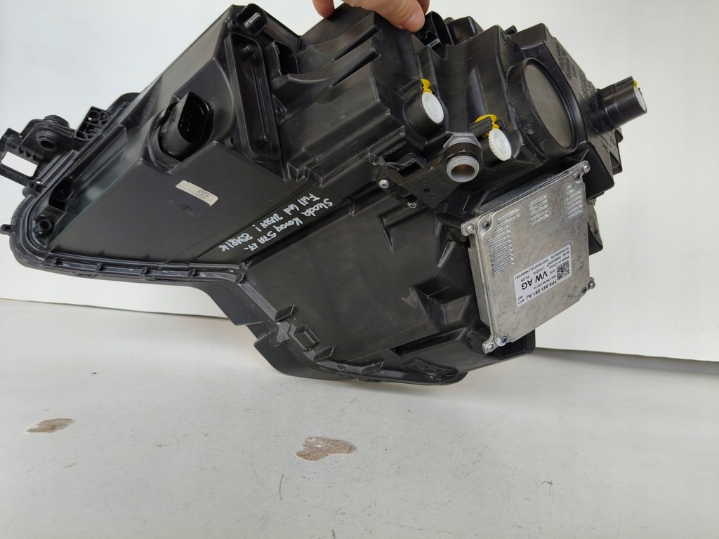 фото №7, Лампа правая фара skoda karoq 57a 17- full led