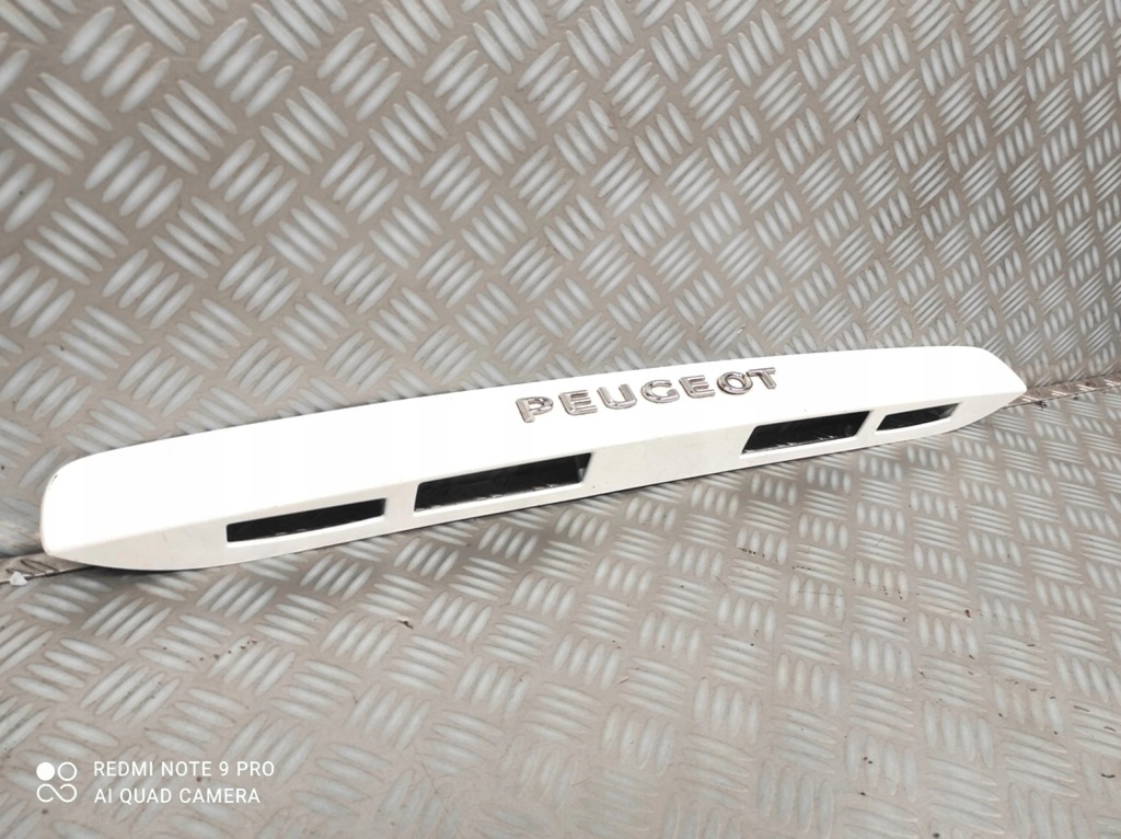 фото №11, Молдинг накладка кришки задній peugeot expert iii 2016-2023 9813797577