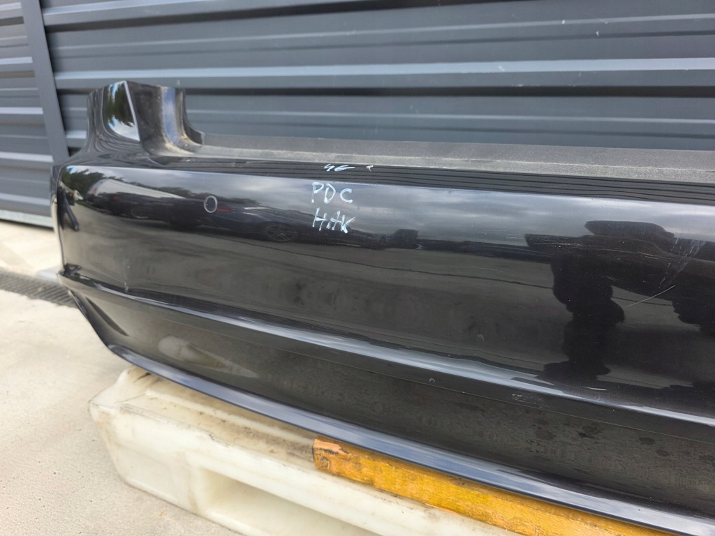 Бампер задня audi a7 4g8 2011-2014 4 x pdc hak lx7u оригінал комплект !!! Зі Шроту