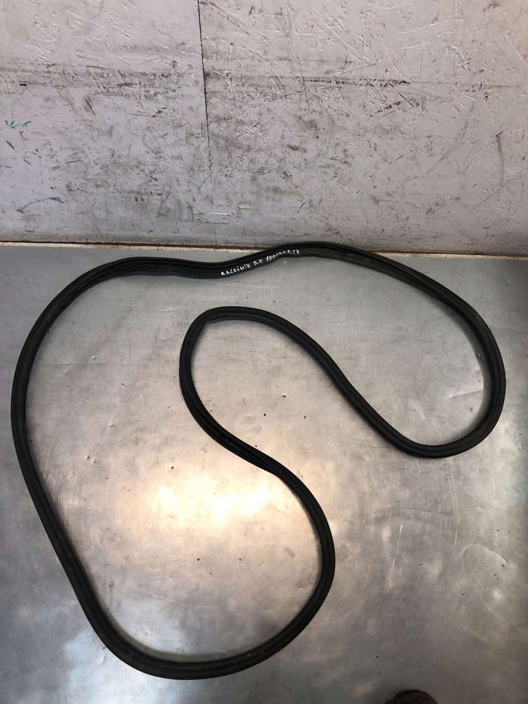 фото №1, Прокладка крышки багажника 8t8827705a audi a5 sportback