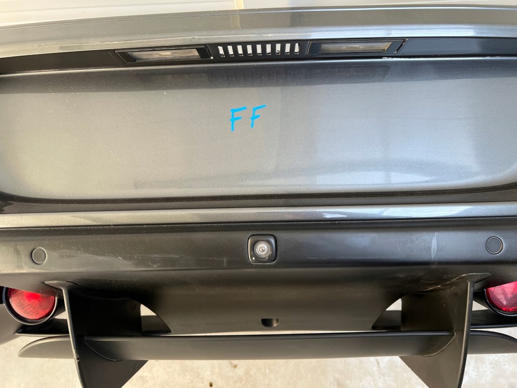 Бампер задний ferrari ff pdc камера Цена