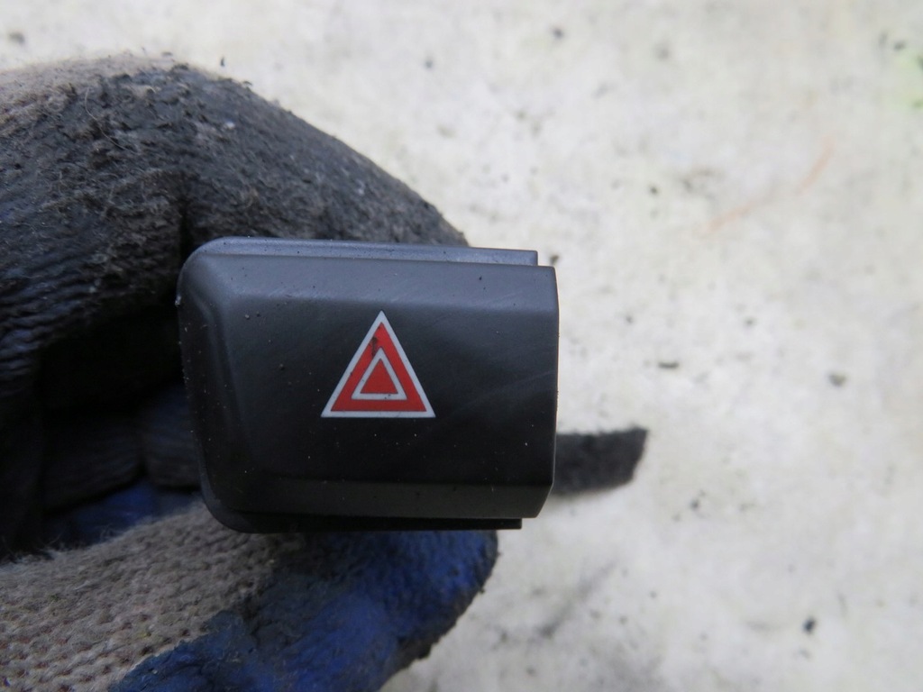 фото №1, Кнопка света аварийных peugeot 2008