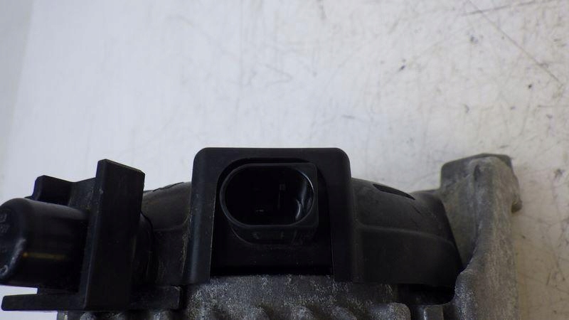 Генератор bmw x1 f48 2.0 d 7640131 104211-8181 Зі Шроту