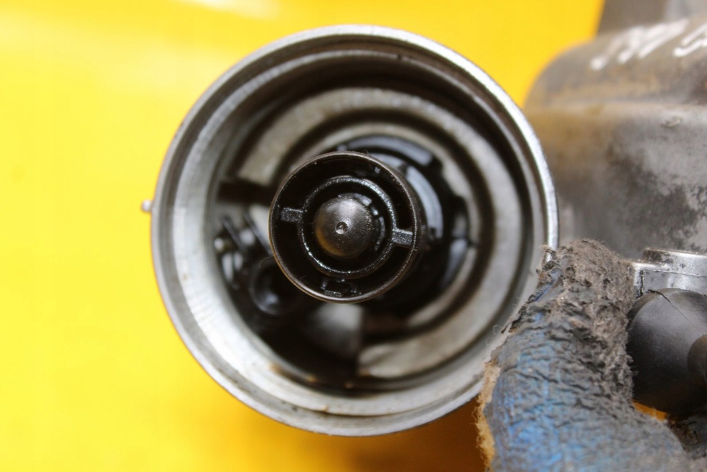 фото №6, Корпус распределительного вала a3 8p golf v 1.6 bag 03c109211e