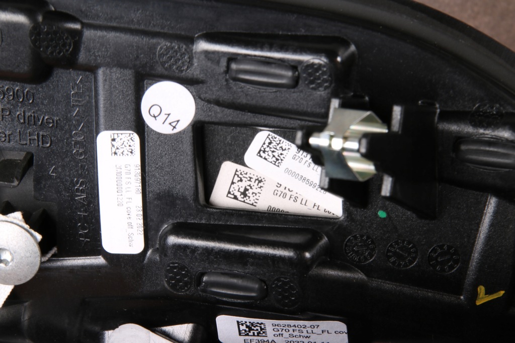 фото №9, Bmw 7' g70 молдинг декоративная dekor консоли lipa fineline коричневый europa 9628402