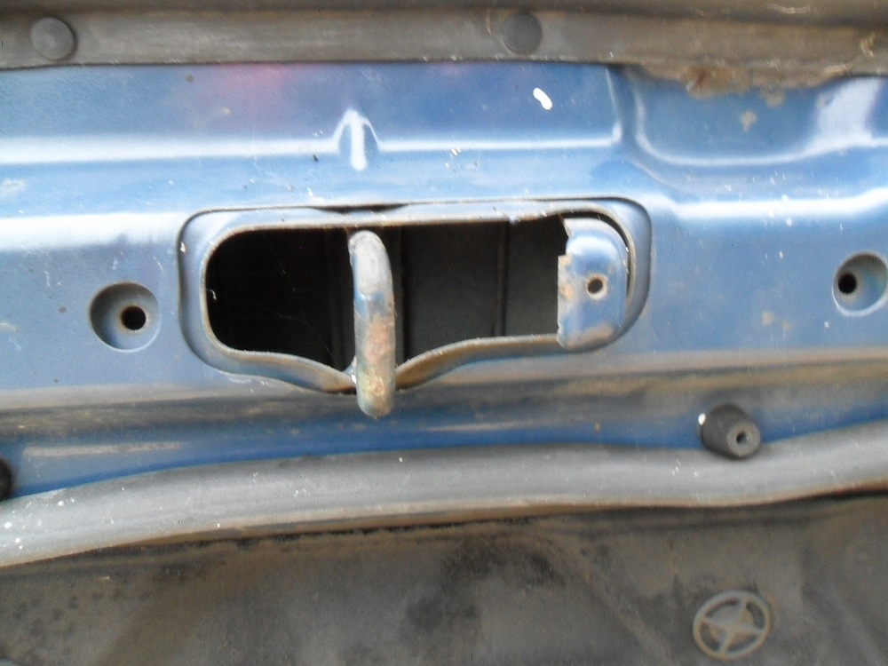 фото №16, Nissan terrano ii r20 1998- капот