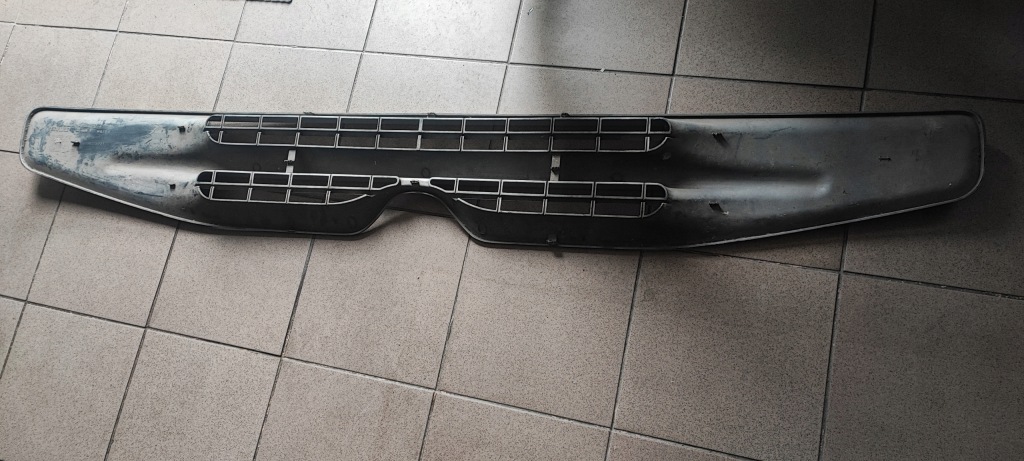 Решётка радиатора решётка радиатора renault premium dci оригинал !!! Цена