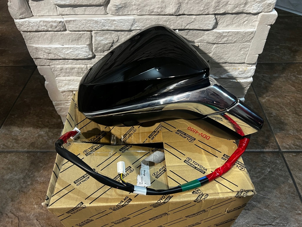 фото №1, Lexus nx зеркало правое 15+4 pin камера ассистент oryg