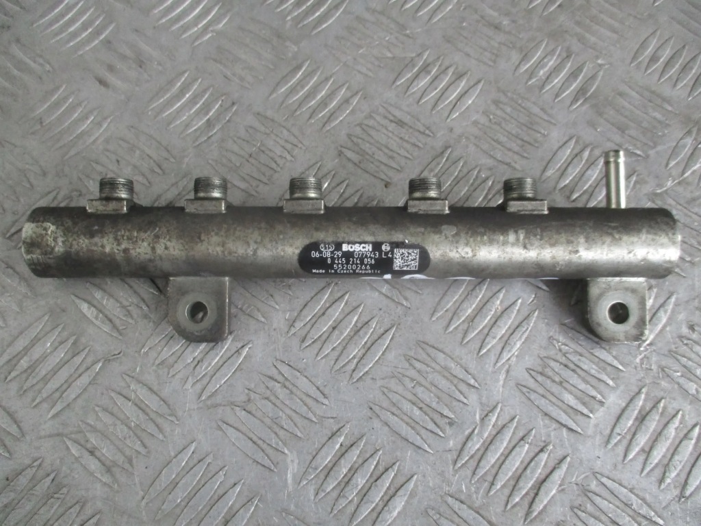 фото №1, Молдинг впрыскная 0445214056 55200266 fiat sedici 1.9 jtd 06-09 r. 4x4