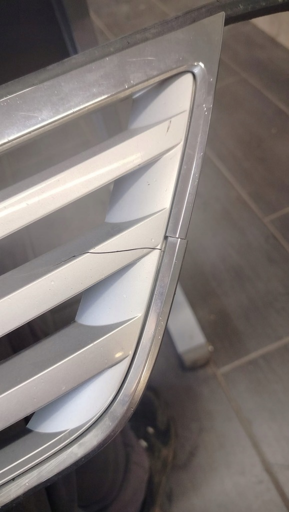 фото №7, Toyota avensis t27 09r- решётка радиатора решётка радиатора радиатора