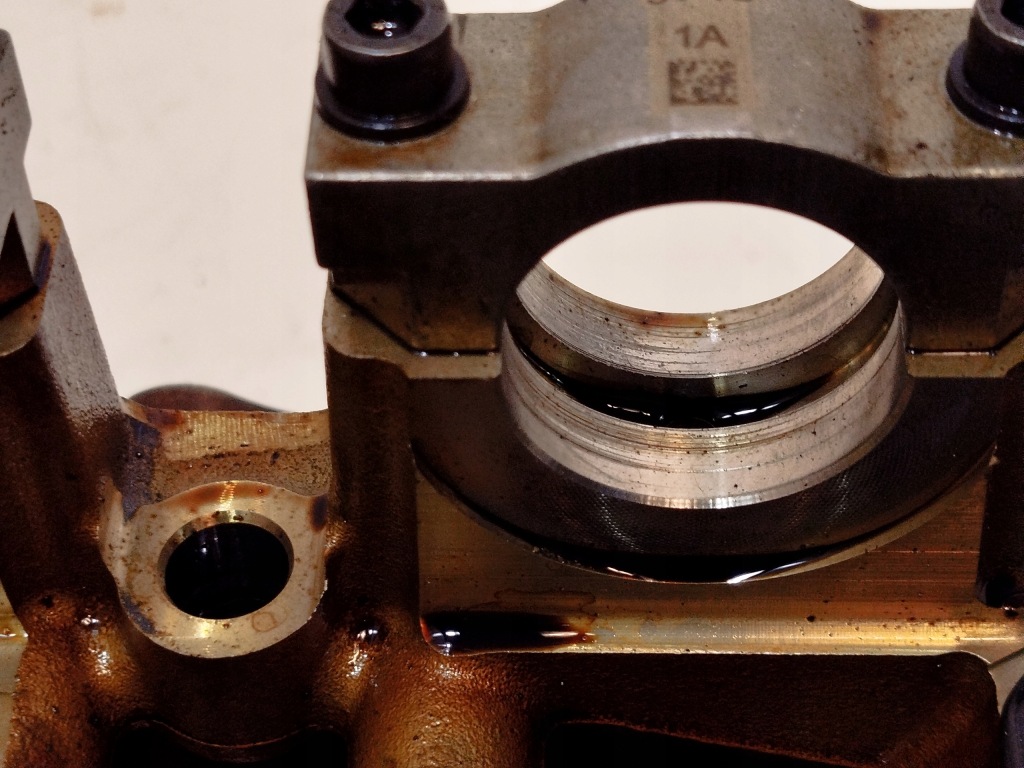 Головка ліва maserati ghibli 3 3.0 v6 q4 m156b 2283306 подряпини ! Недорого