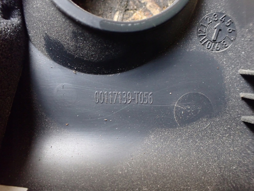 фото №5, Защита заглушка треугольник зеркало правая dacia lodgy 2019 1.6sce eu 8292