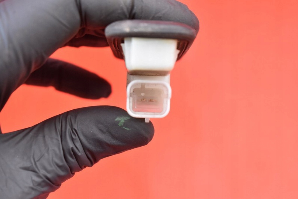 фото №5, Ручка кнопка кришки задня задній peugeot 3008 1 i 09-13