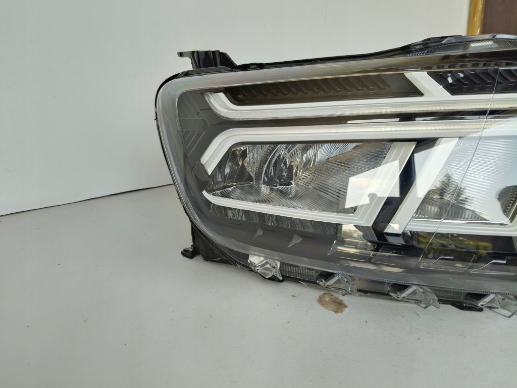 фото №2, Лампа правая фара dacia duster ii lift full led