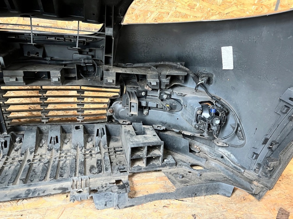 Бампер передний перед renault scenic 3 3 рестайлинг  pdc led лак: tekng в Украине