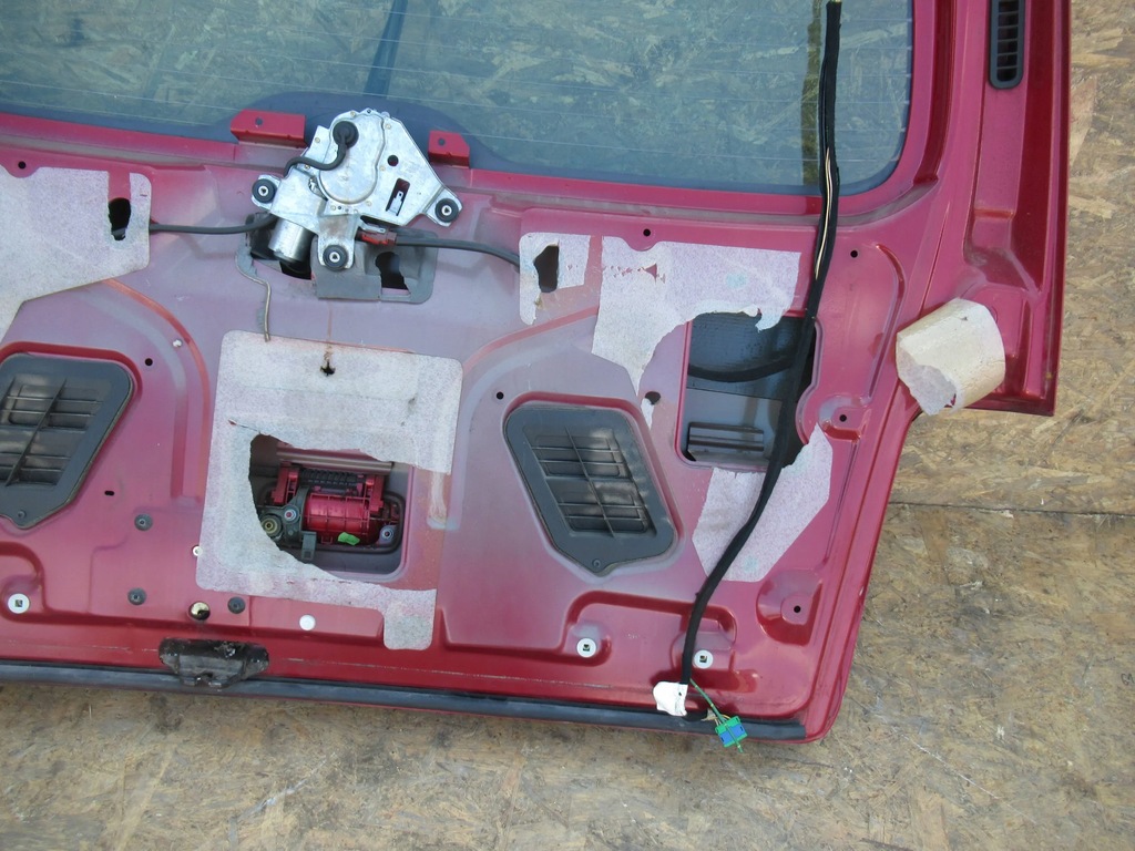 фото №10, Крышка багажника задняя peugeot partner i