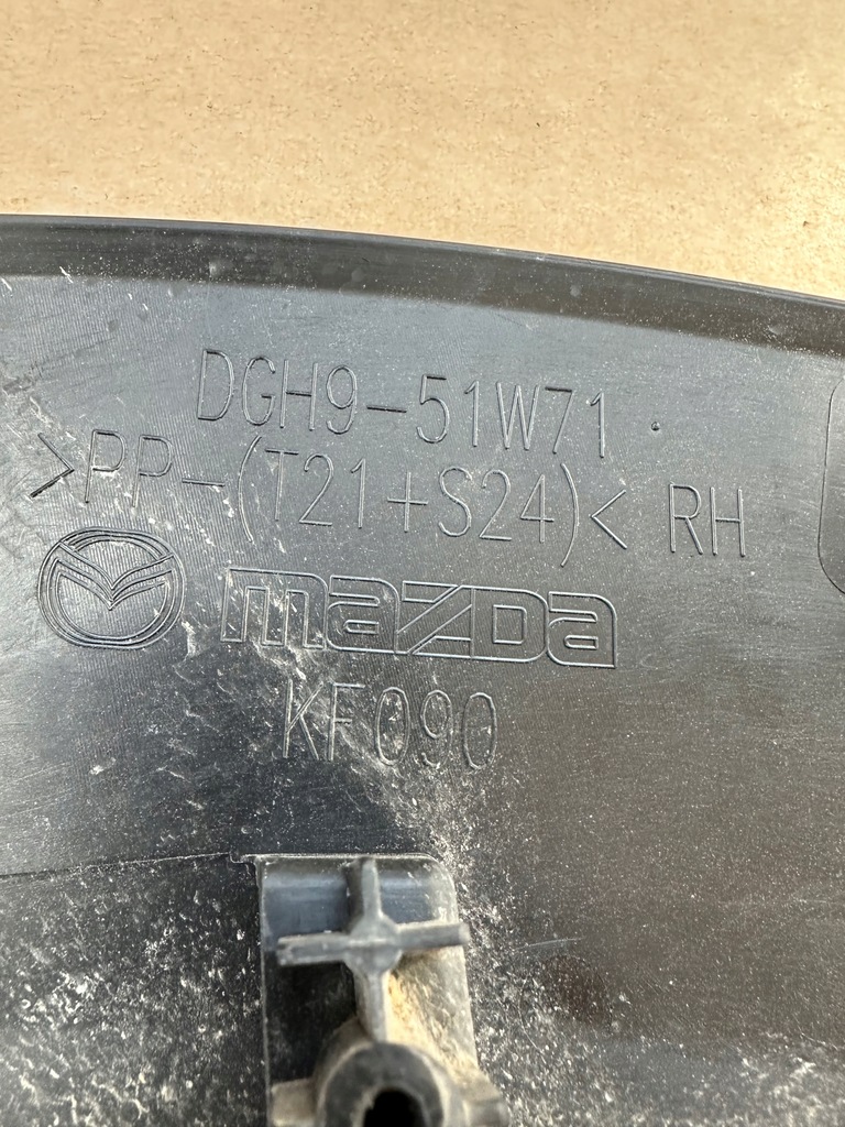 фото №8, Mazda cx30 cx-30 молдинг крила правий перед