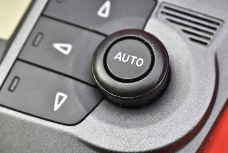 фото №12, Панель управление обдув кондиционер 735419793 fiat grande punto 05-10