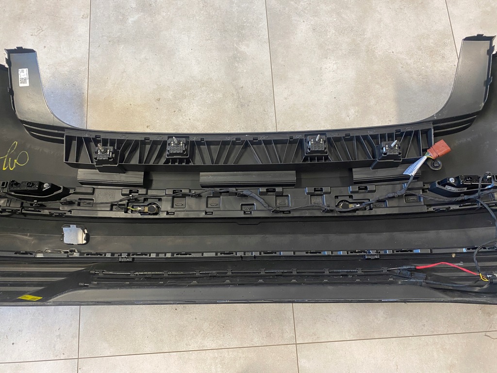 фото №14, Audi e-tron бампер задняя 6 x pdc