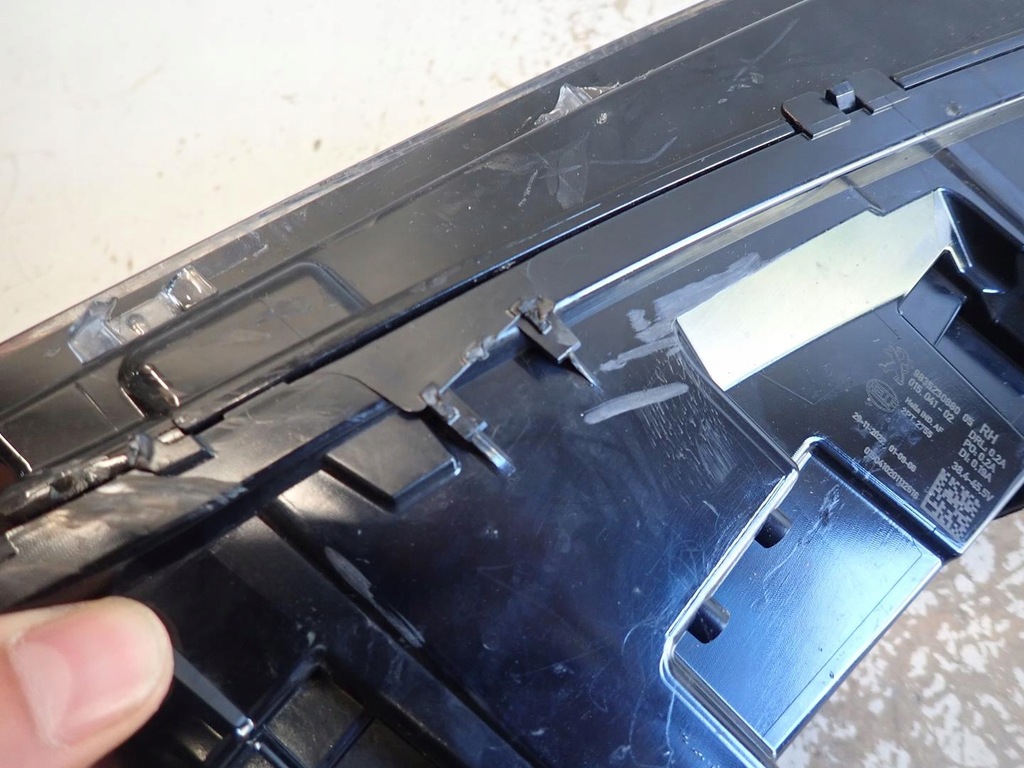 фото №8, Противотуманная фара правый led drl peugeot iii 308 t10 2021-