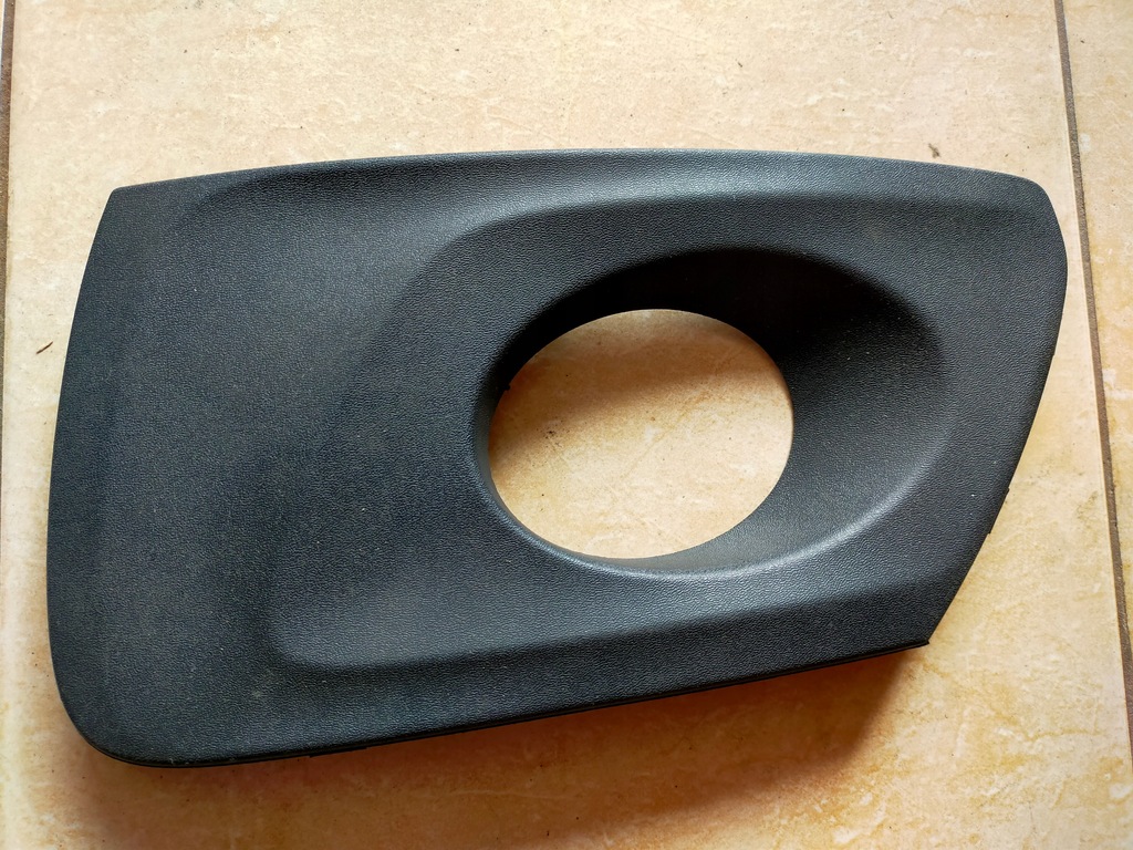 фото №1, Volvo xc70 решітка заглушка бампера протитуманна фара права