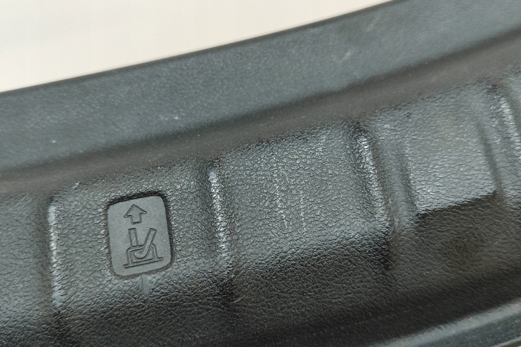 фото №6, Bmw 5 g30 задня захист замка багажника 7373575 2018 24528197