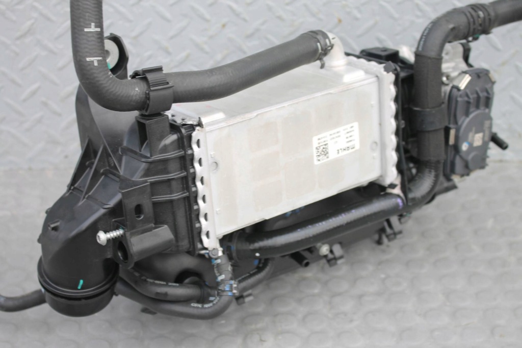 Интеркулер + коллектор впускной  11386789 11000467 mg hs ii 1.5 turbo 24- Оригинал