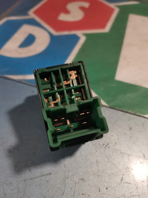 фото №5, Переключатель регулировка зеркал nissan primera p11