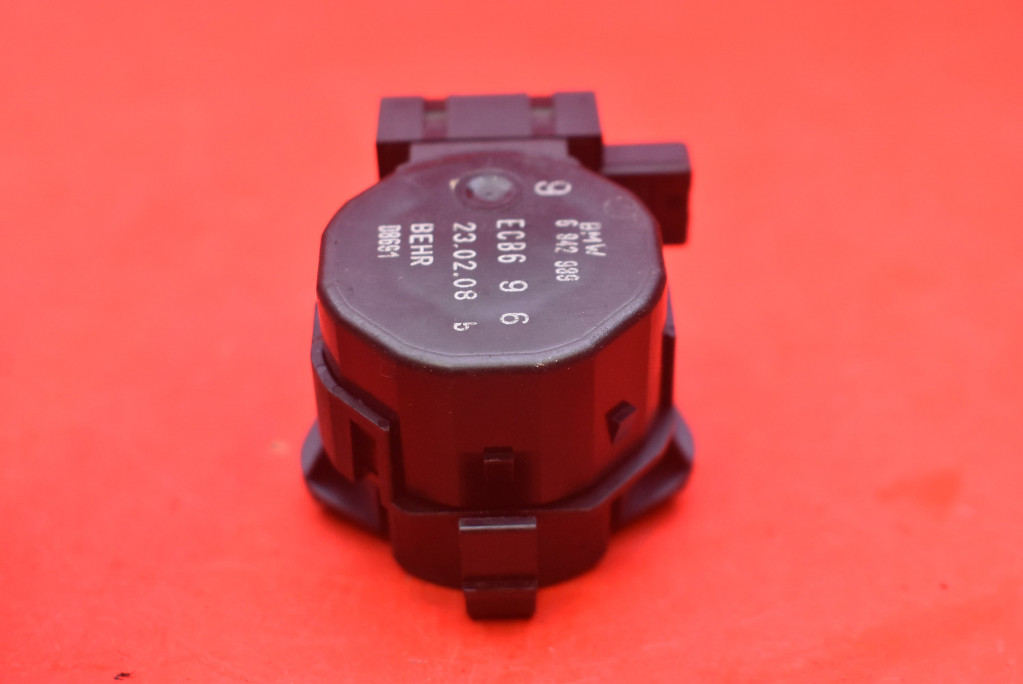 фото №6, Моторчик обігрівача 6942988 bmw e60 e61 2.0 d 177 km 07-10