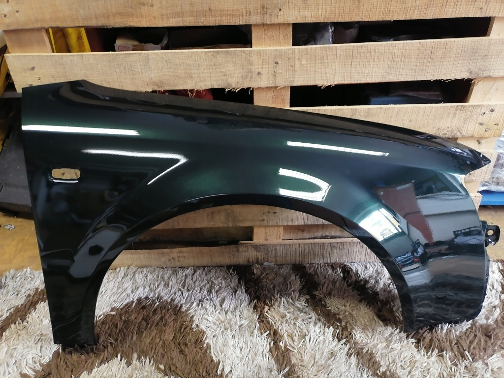 Крыло  правый  audi a4 b6 lz6e оцинкованный  масса антикоррозийная с Разборки