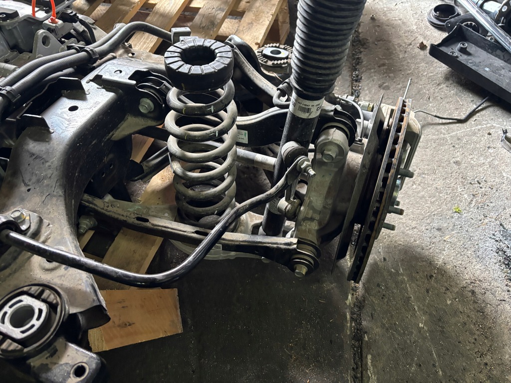 фото №10, Hyundai ioniq 6 vi подрамник подрамник задняя рычаги поворотный кулак задняя двигатель