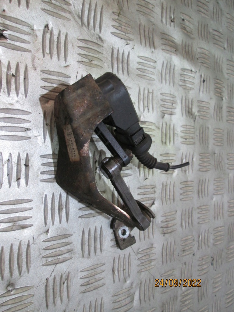 фото №4, Датчик вирівнювання ксенон задня phaeton 4e0907503c