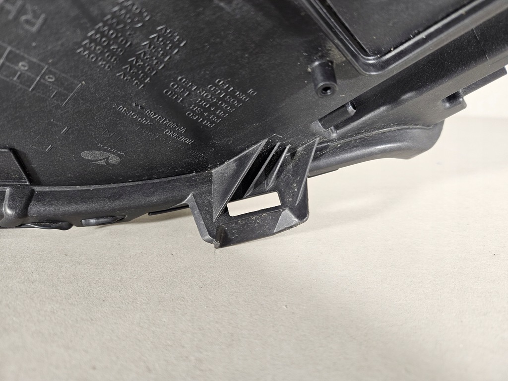 фото №14, Skoda kamiq лампа правая перед full led 658 eu