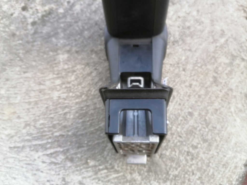 Fiat grande punto підлокітник в Україні