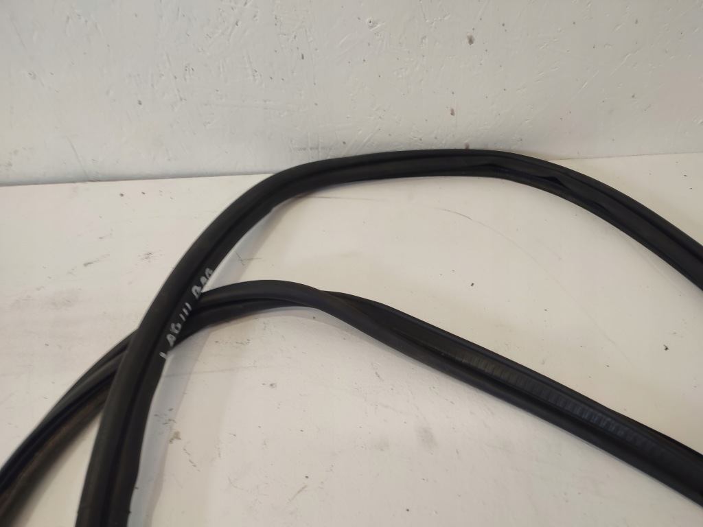 фото №5, Renault laguna iii прокладка крышки багажника задняя hb