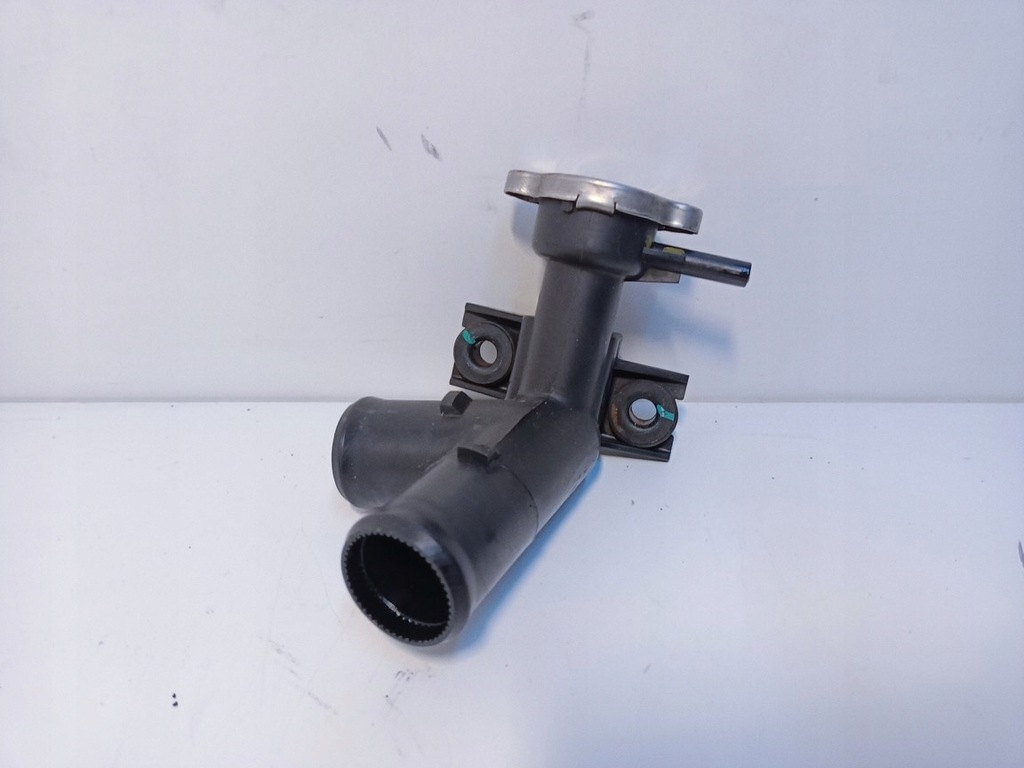 фото №1, Kia ceed ii i30 ii патрубок wody 1,4 1.6crdi 2012-