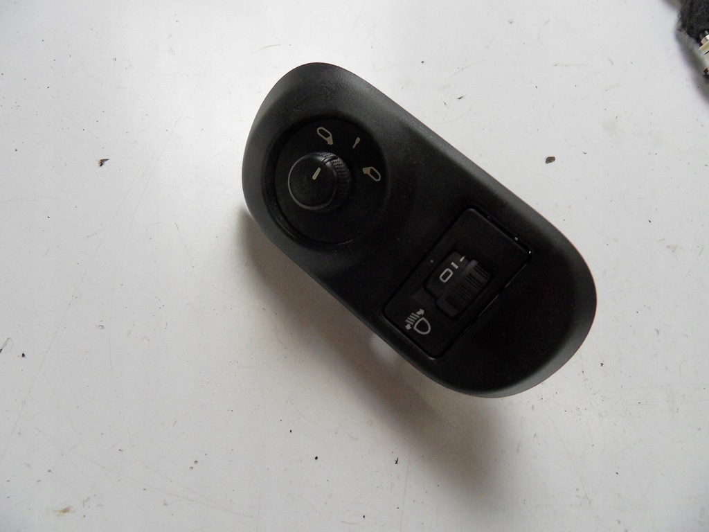 фото №1, Панель зеркал citroen c4 cactus 2015 rok